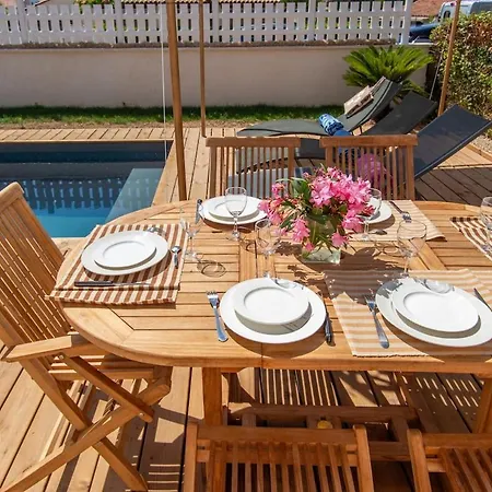 Somptueuse Piscine Terrain De Petanque Апартаменты *